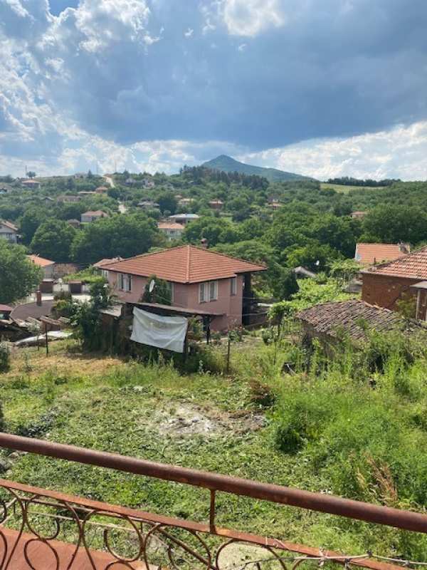 Продава  къща с. Розовец, област Пловдив
      75 кв.м