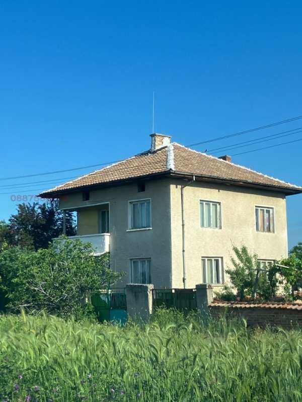 Продава  къща с. Беловица, област Пловдив
      144 кв.м