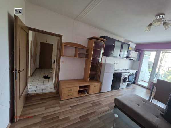 Продава 3-стаен, гр. пазарджик, устрем