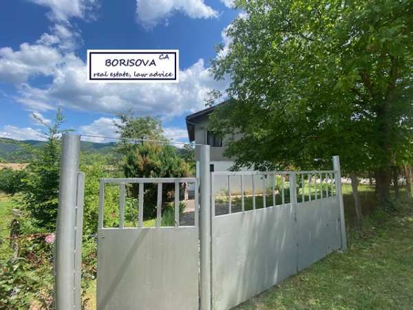 Продава къща, гр. правец, област софия област