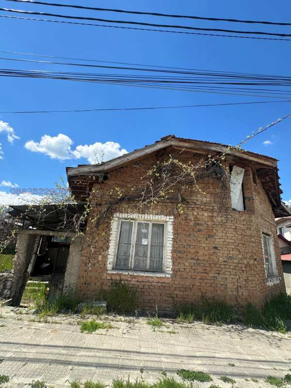 Продава къща, гр. долна баня, област софия област