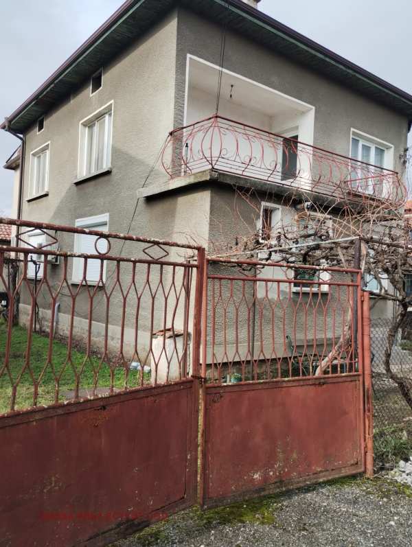 Продава къща, гр. костинброд, област софия област