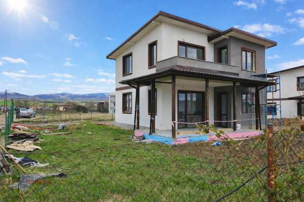 Продава къща, гр. костинброд, област софия област