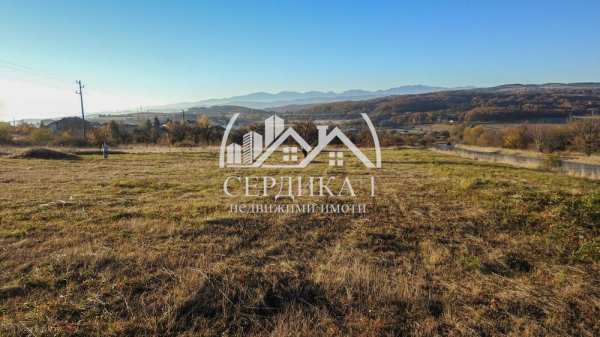 Парцел в София, област-с.Вакарел
