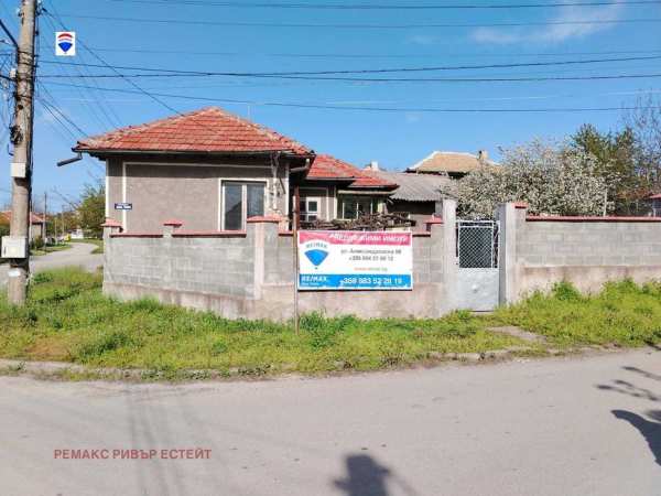 Градска къща за продажба гр. Две могили