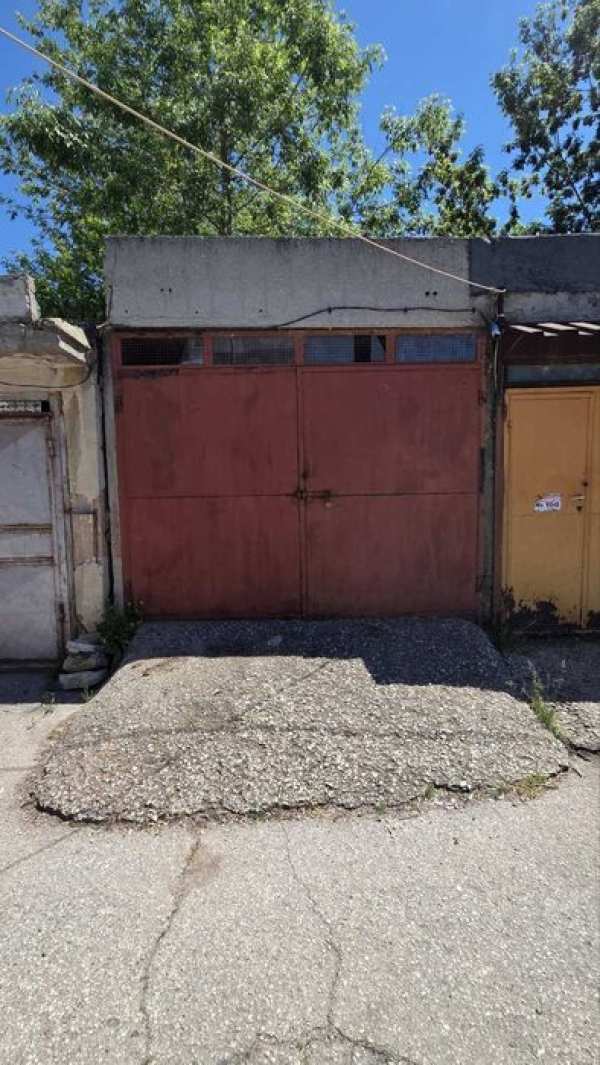 Продава ГАРАЖ гр.Добрич