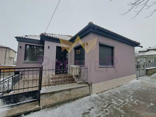 Етаж от къща в Варна, област-гр.Аксаково площ 90 цена 700