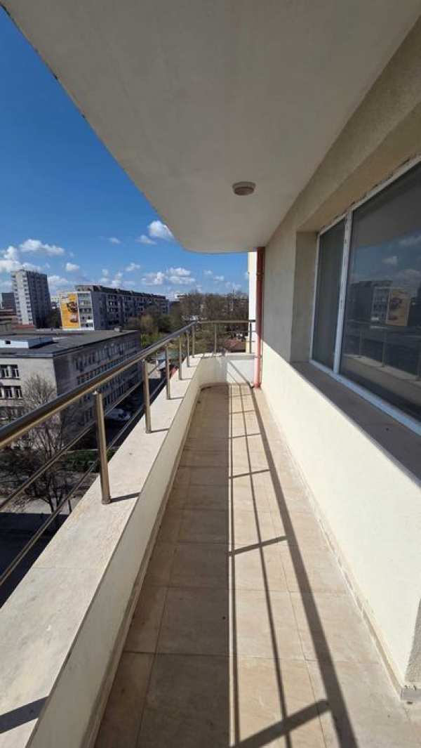 Продава 4-СТАЕН      град Добрич, Център