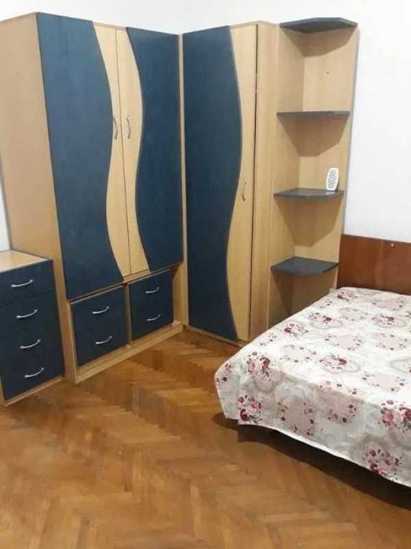 Самостоятелна стая под наем в Центъра