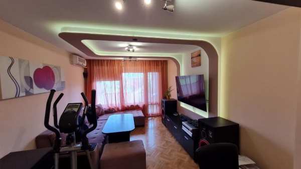 Продавам апратамент 99.8кв.м