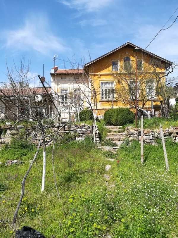 АВТЕНТИЧЕН имот с БИЗНЕС потенциал  с. Дълбоки, Старозагорско/ AUTHENTIC property with BUSINESS potential Dalboki village, Stara Zagora
