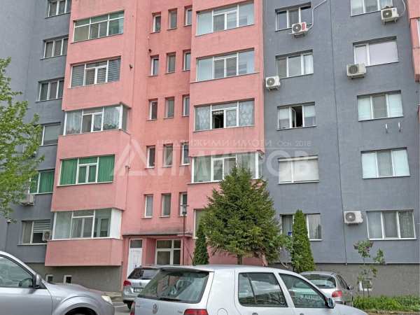Продава апартамент тип гарсониера 42 кв.м. в гр. Нови пазар, САНИРАН жилищен блок