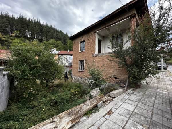 Продава  къща с. Добърско, област Благоевград
      112 кв.м