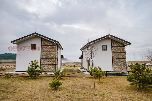 Продава вила, яз. батак, област пазарджик
