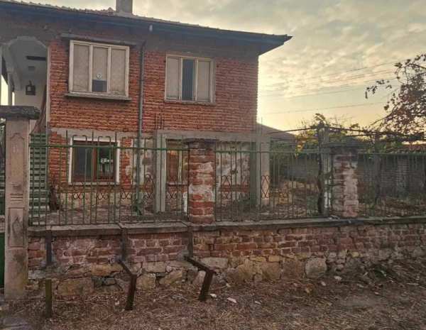 Продава къща, с. черноземен, област пловдив