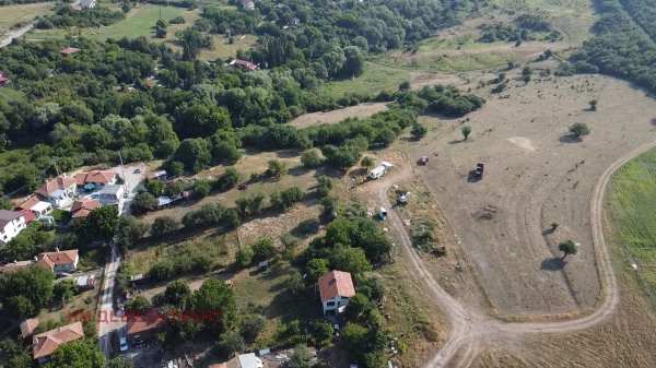Продава парцел, с. храбърско, област софия област