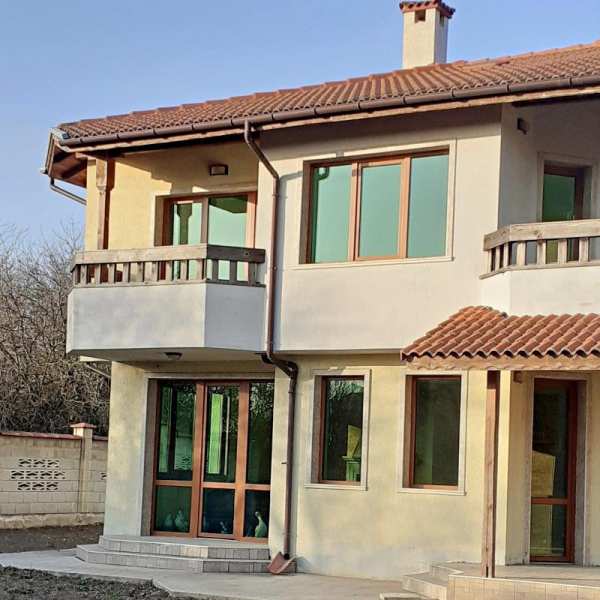 Продава къща, с. славеево, област добрич