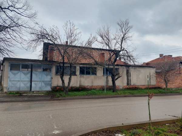 Продава къща, гр. левски, област плевен