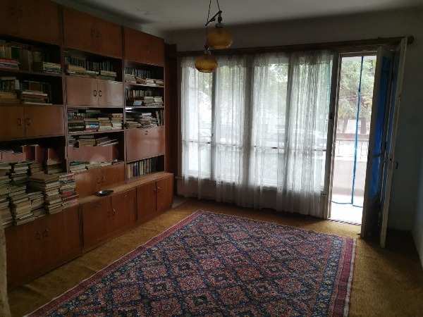 Продава 4-стаен, гр. карнобат, област бургас