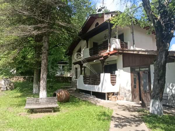 Продава хотел, гр. плачковци, област габрово