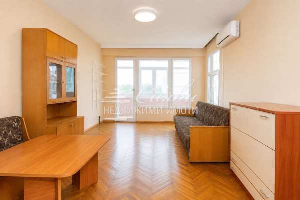 Продава 3-стаен, гр. шумен, добруджански