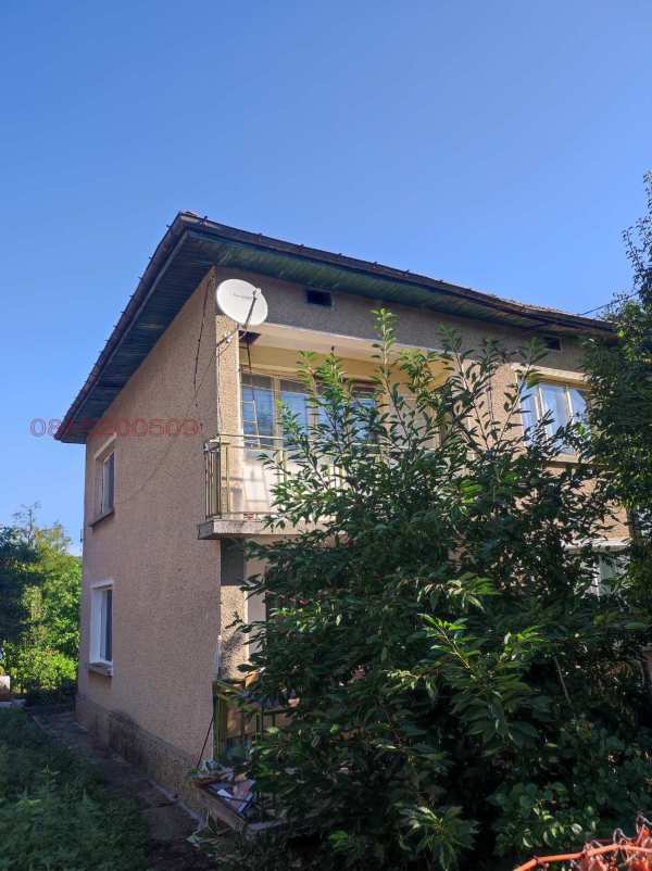 Продава къща, гр. берковица, област монтана