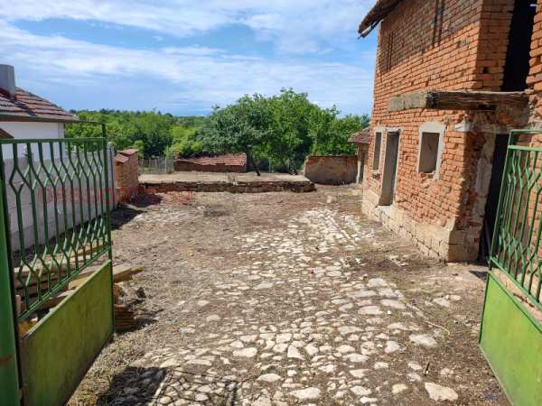 Продава парцел, с. върбица, област плевен