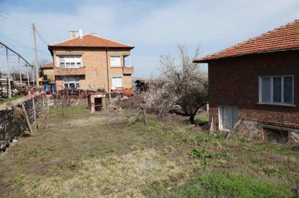 Продава парцел, с. козарско, област пазарджик