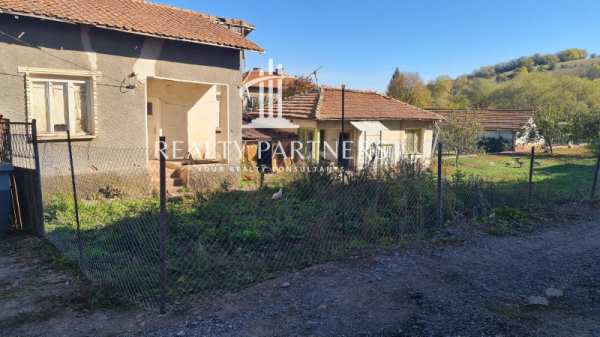 Продава къща, с. ноевци, област перник