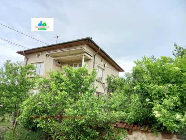 Продава  къща с. Белопопци, област София
      120 кв.м