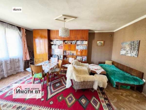 Продава етаж от къща, гр. горна оряховица, област велико търново