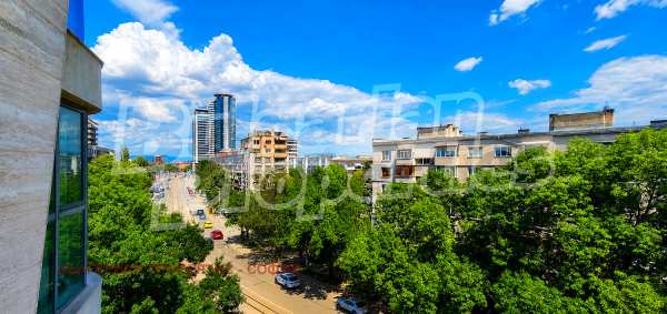 Продава 4-стаен, гр. софия, иван вазов