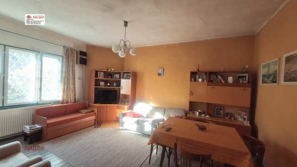 Продава къща, с. осеново, област варна