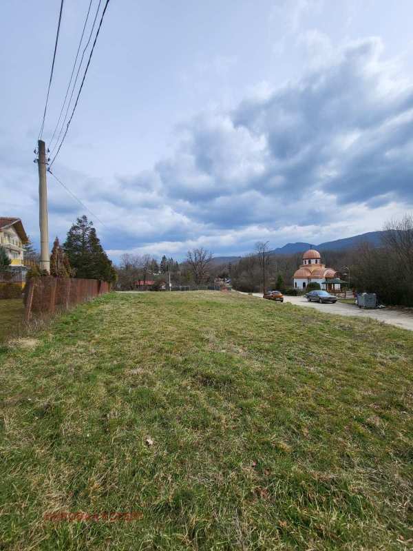 Продава парцел, гр. правец, област софия област