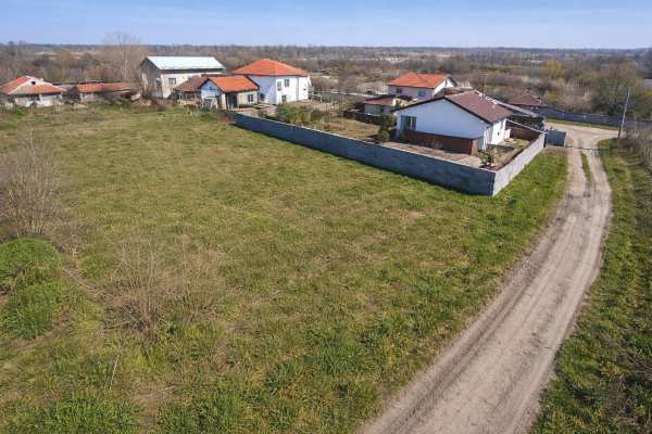 Продава парцел, с. цалапица, област пловдив