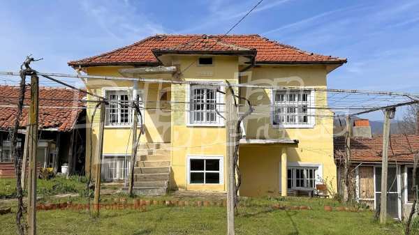 Продава къща, с. елхово (николаево), област стара загора