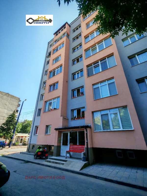 Продава 2-стаен, гр. пазарджик, център