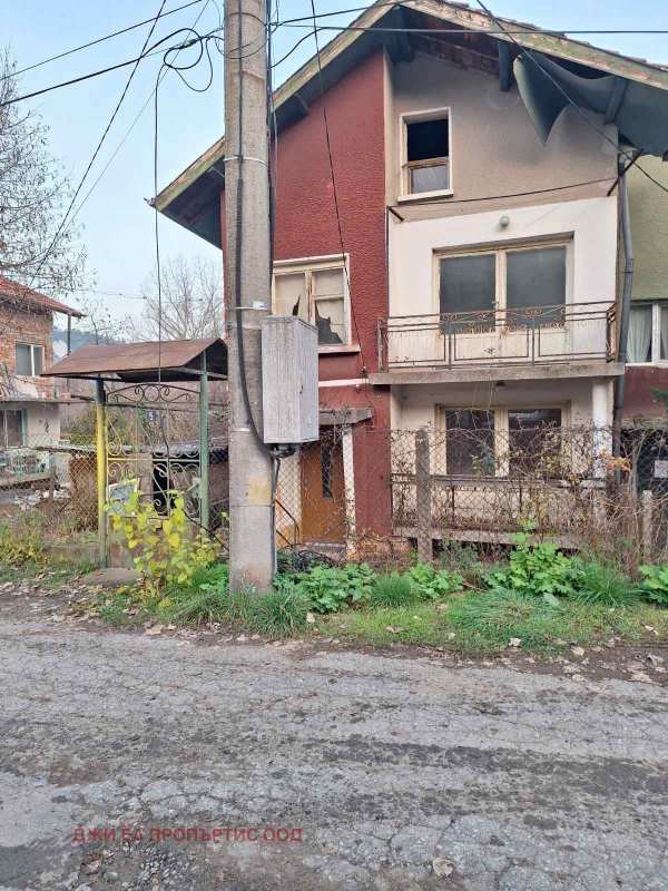 Продава къща, с. владо тричков, област софия област