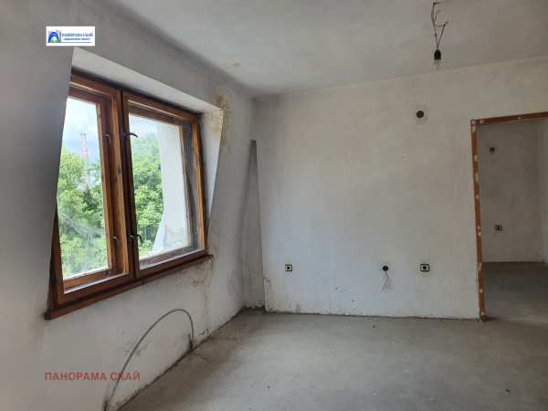 Продава 2-стаен, гр. плевен, широк център