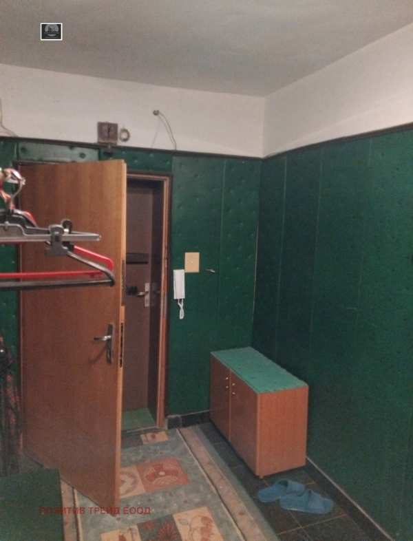 Продава 4-стаен, гр. дупница, област кюстендил