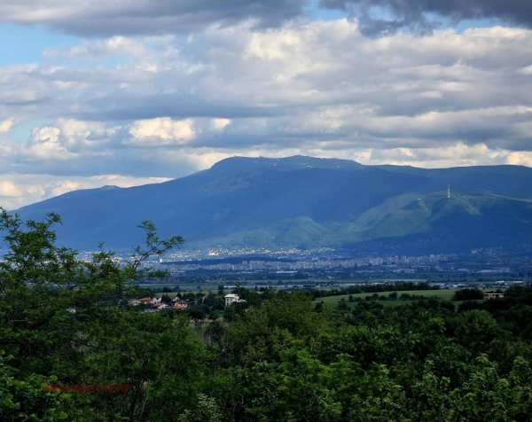 Продава къща, с. драговищица, област софия област