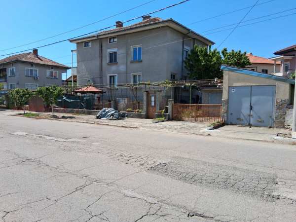 Продава многостаен, гр. баня, област пловдив