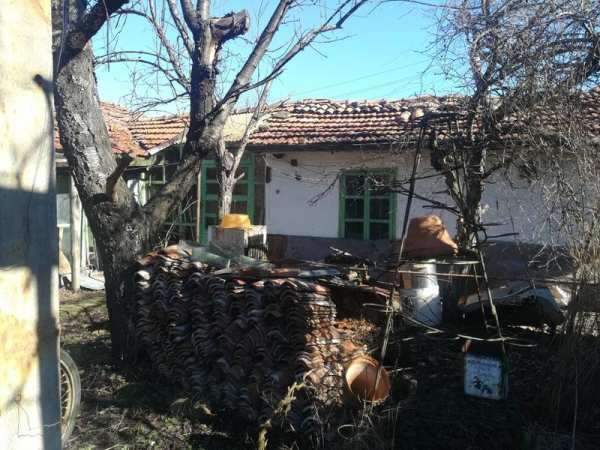 Продава къща, гр. дебелец, област велико търново
