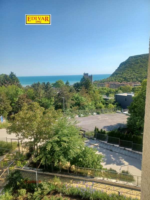 Продава 3-стаен, гр. каварна, област добрич