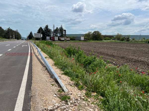 Продава земеделска земя, с. църква, област добрич