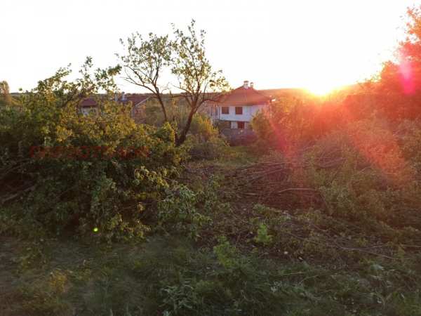 Продава парцел, с. драговищица, област софия област