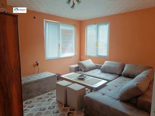 Продава етаж от къща, гр. трявна, област габрово