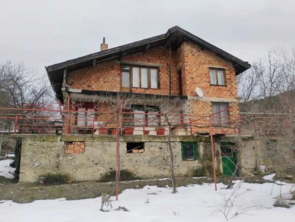 Продава къща, с. змейово, област стара загора