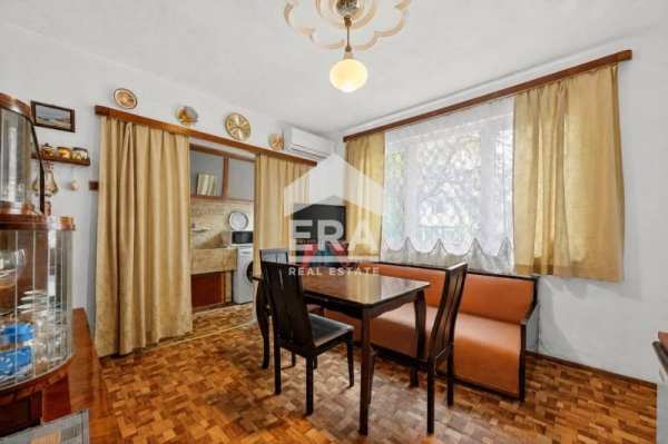 Продава 4-стаен, гр. варна, гръцка махала