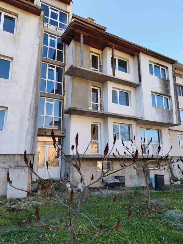 Продава 2-стаен, с. орешак, област ловеч
